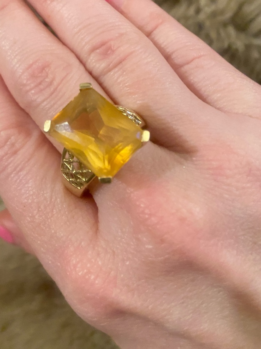 🍸🍾Fabulous Gold Ring!🍾🍸